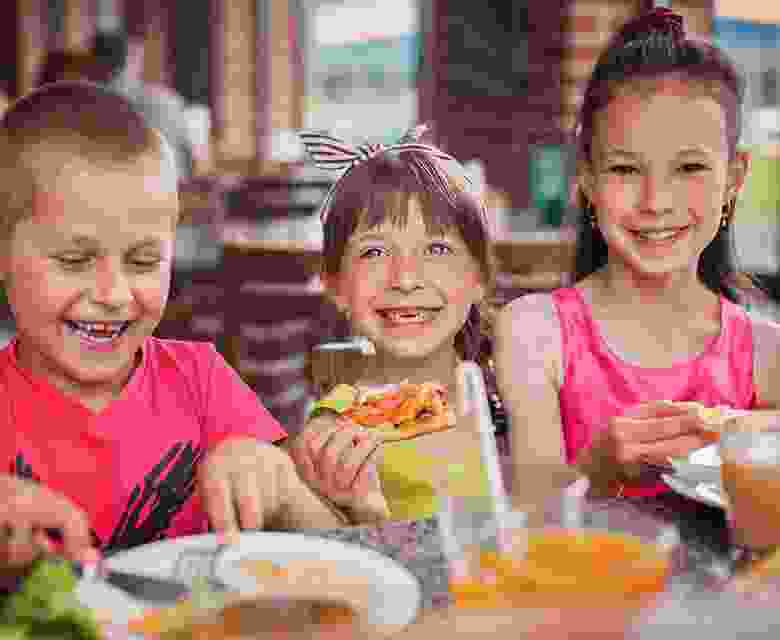 content-image-kids-eating-foods